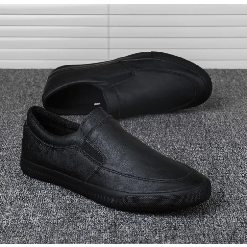 Fashion New Leather Slip-on Men\'s Sneakers Designer Soft Sole Lightweight Board Shoes for Men Casual Luxury Zapatos De Hombre