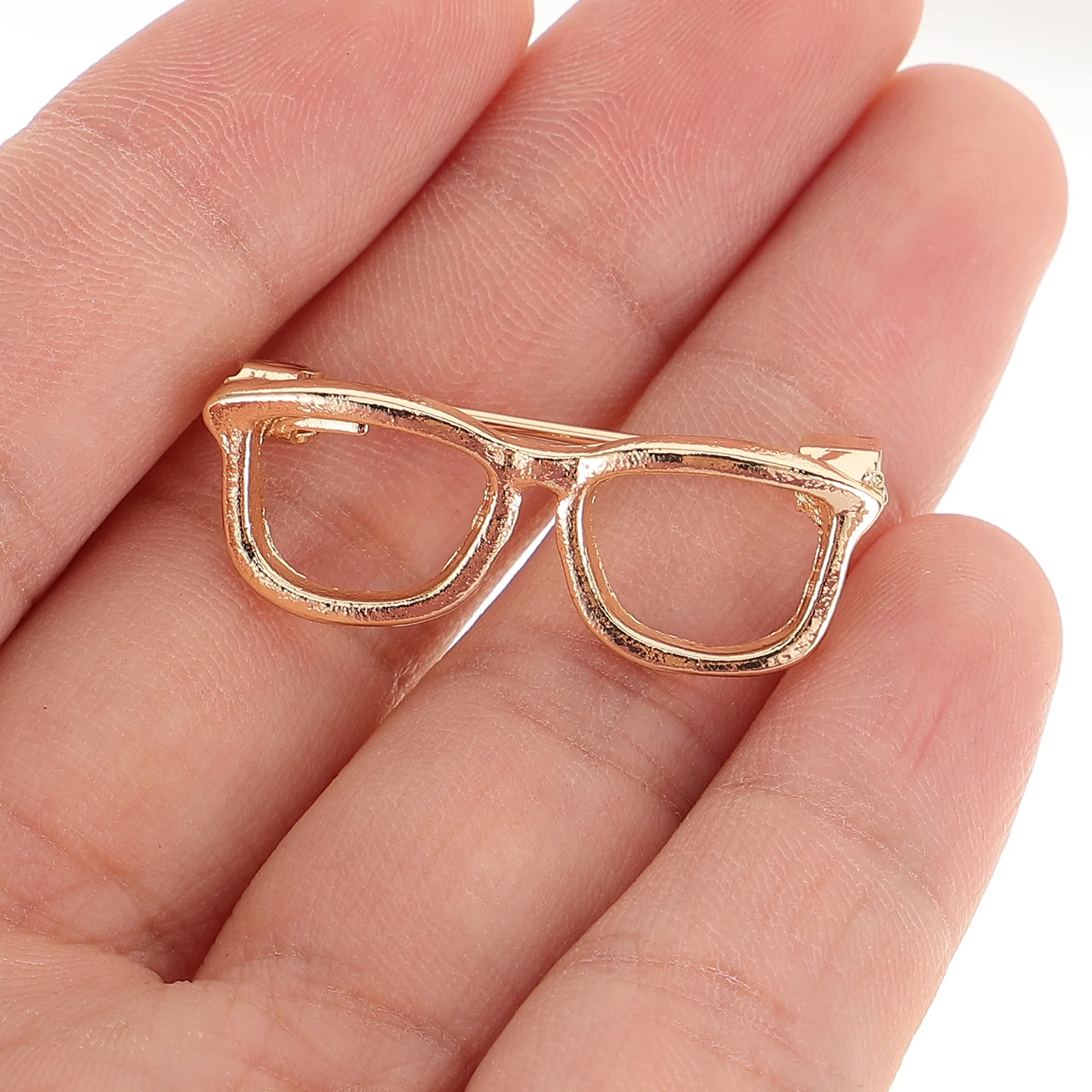 

6Pcs Lightweight Alloy Eye Glasses Brooch Creative Cartoon Pins for Women Dress Bag Hat Backpack Jewelry Metal Brooch