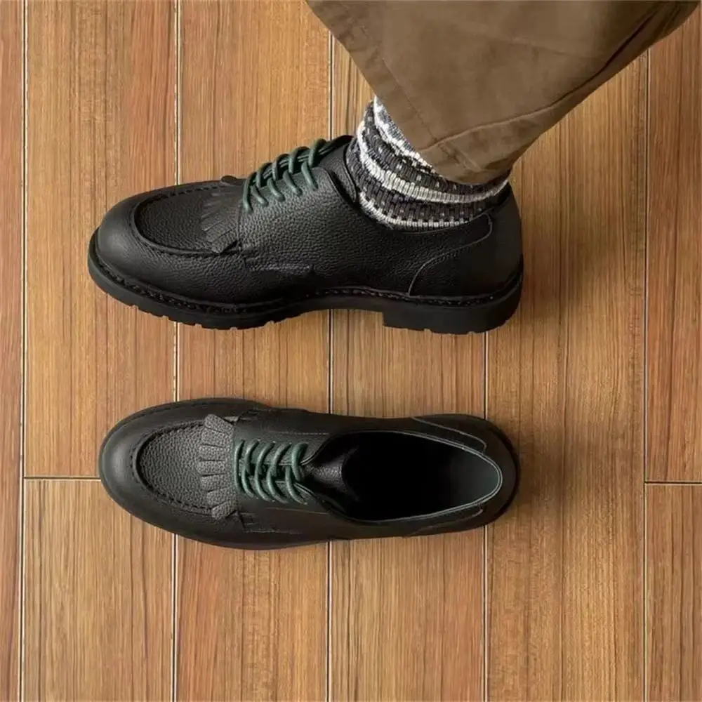 2026 Autumn Round Head Tassel Derby Shoes Men Mixed Height Increasing Casual Style Leather Shoes Retro Low Top Outdoor Shoes