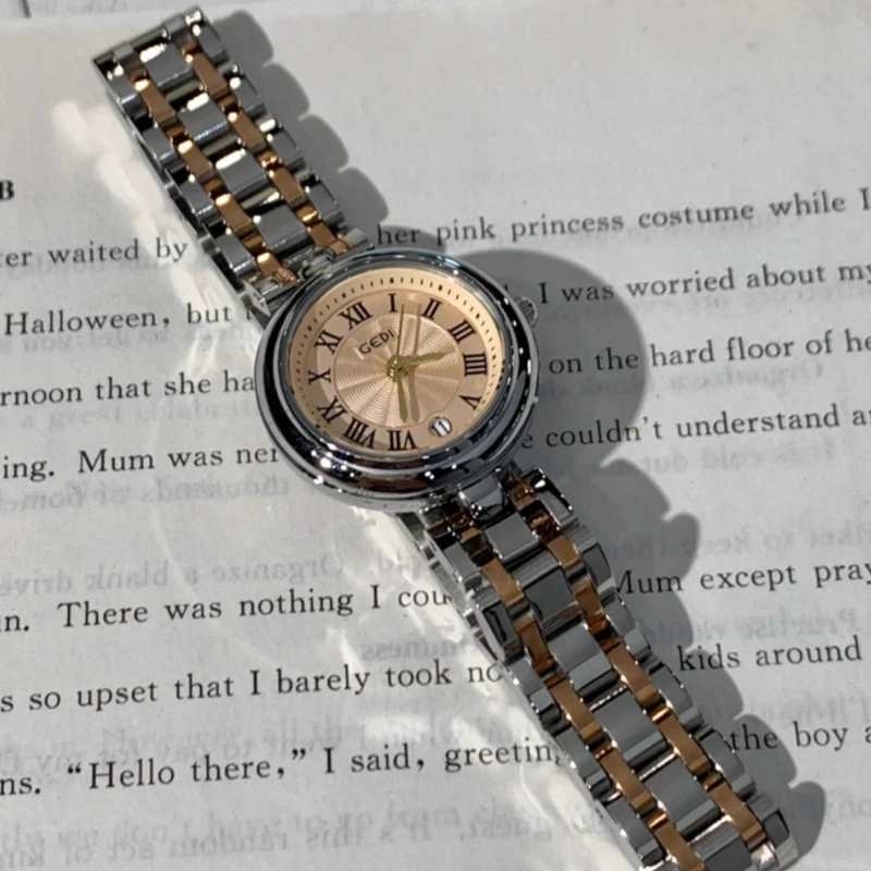 Korean women's watch women's high-end sense classic trend fashion niche light luxury small exquisite quartz watch birthday gift