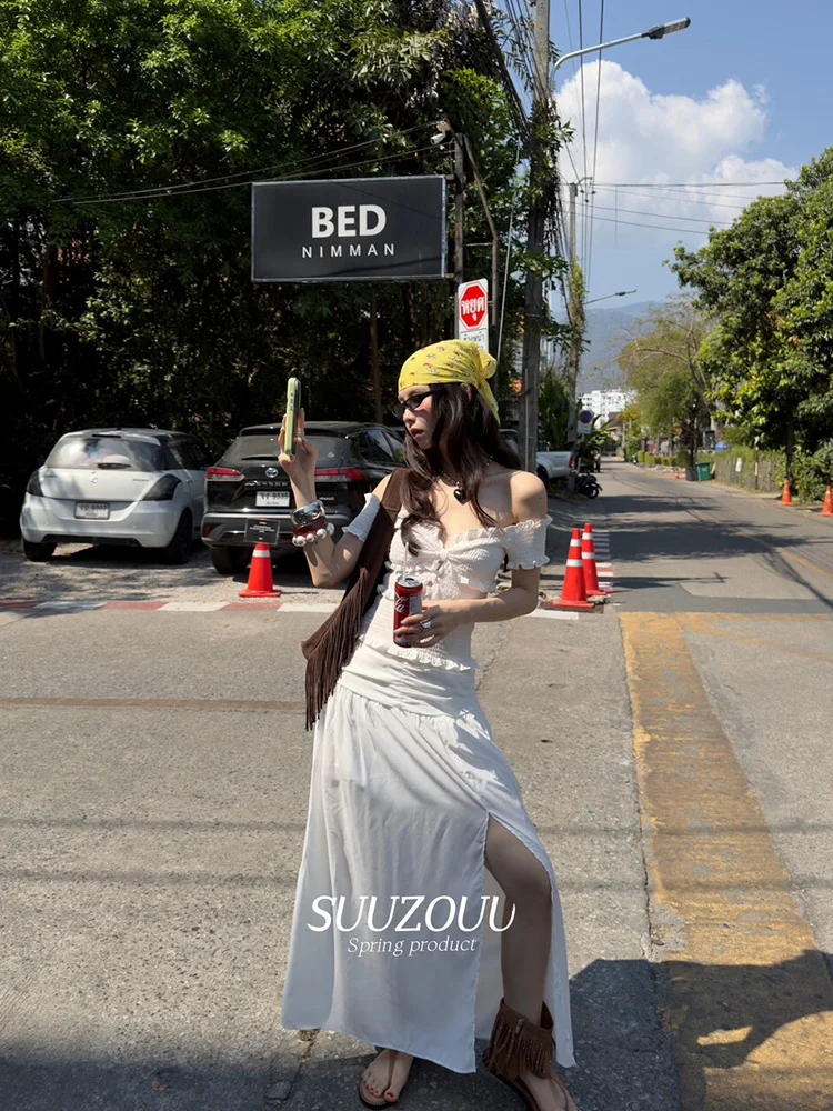 

Летнее новое платье с одним открытым плечом и разрезом, подчеркивающее талию, стройнящее, с открытыми плечами, длинное праздничное платье Suuzouu2026