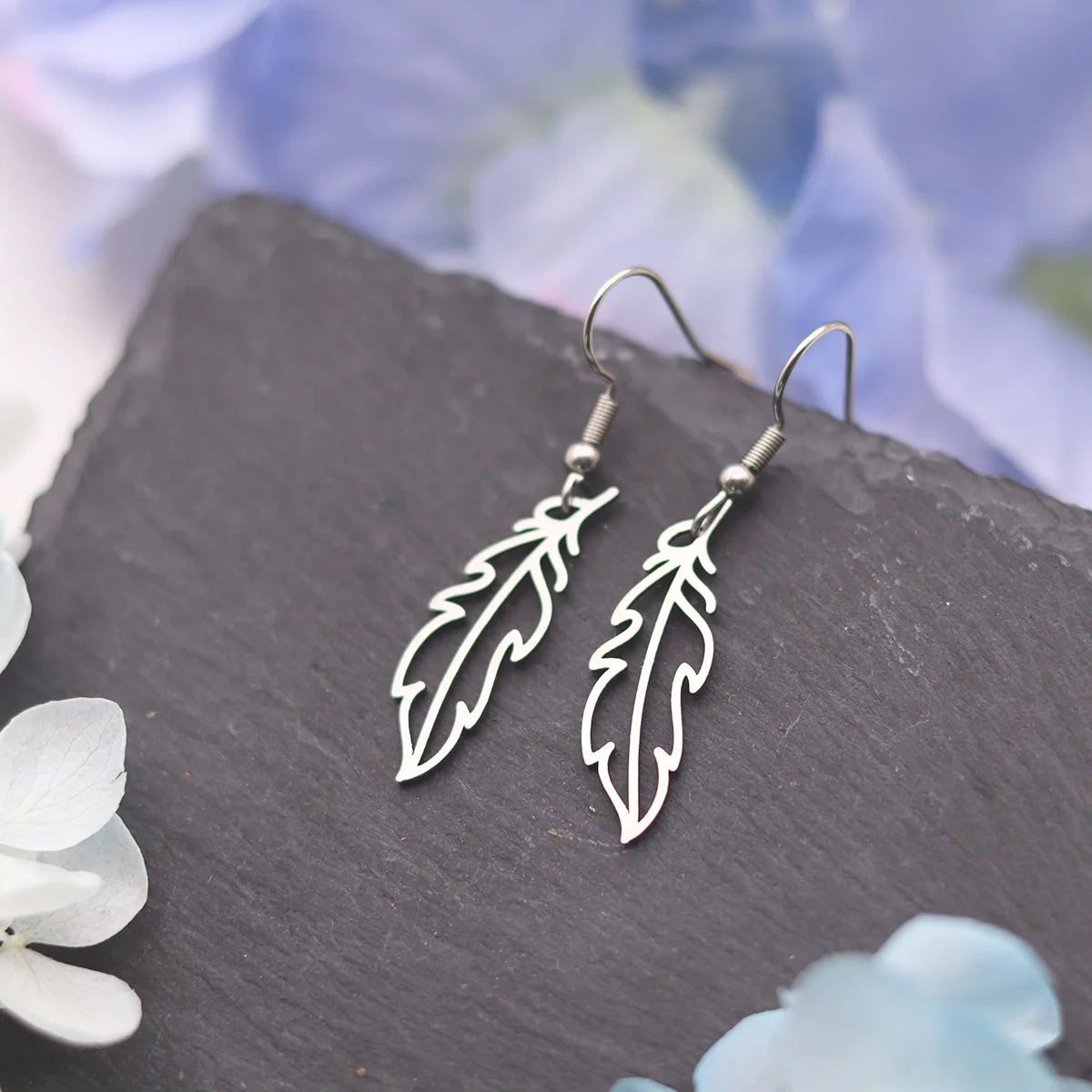 Todorova الإبداعية الفن خط الفولاذ المقاوم للصدأ ريشة ليف أقراط للنساء الرجال المعلقات هدايا أقراط مجوهرات