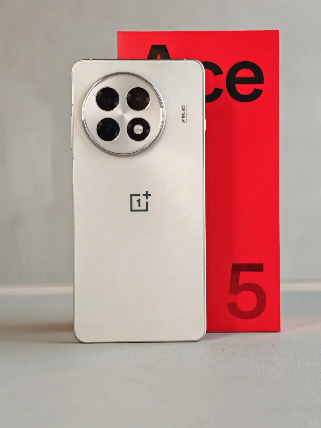 Nouveau Oneplus Ace 5 5g Smartphone 12Gb + 512Gb Snapdragon 8 Gen 3 6.78 ''écran Amoled 80W Supervooc Charge 6415Mah batterie 50Mp Android 15.0 Ota Nouveau Oneplus Ace 5 5g Smartphone 12Gb + 512Gb Snapdragon 8 Gen 3 6.78 ''écran Amoled 80W Supervooc Charge 6415Mah batterie 50Mp Android 15.0 Ota