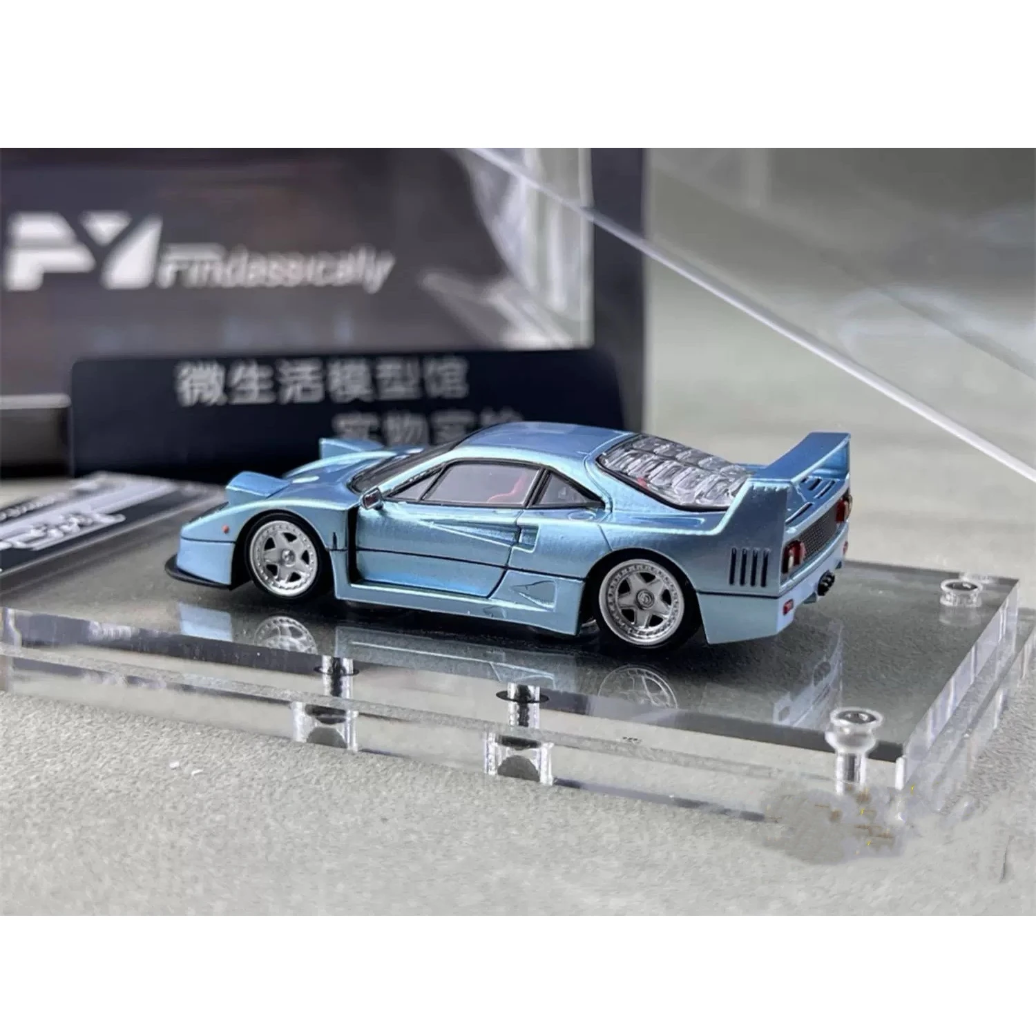 Findclassically 1:64 F40 Diecast Model Car
