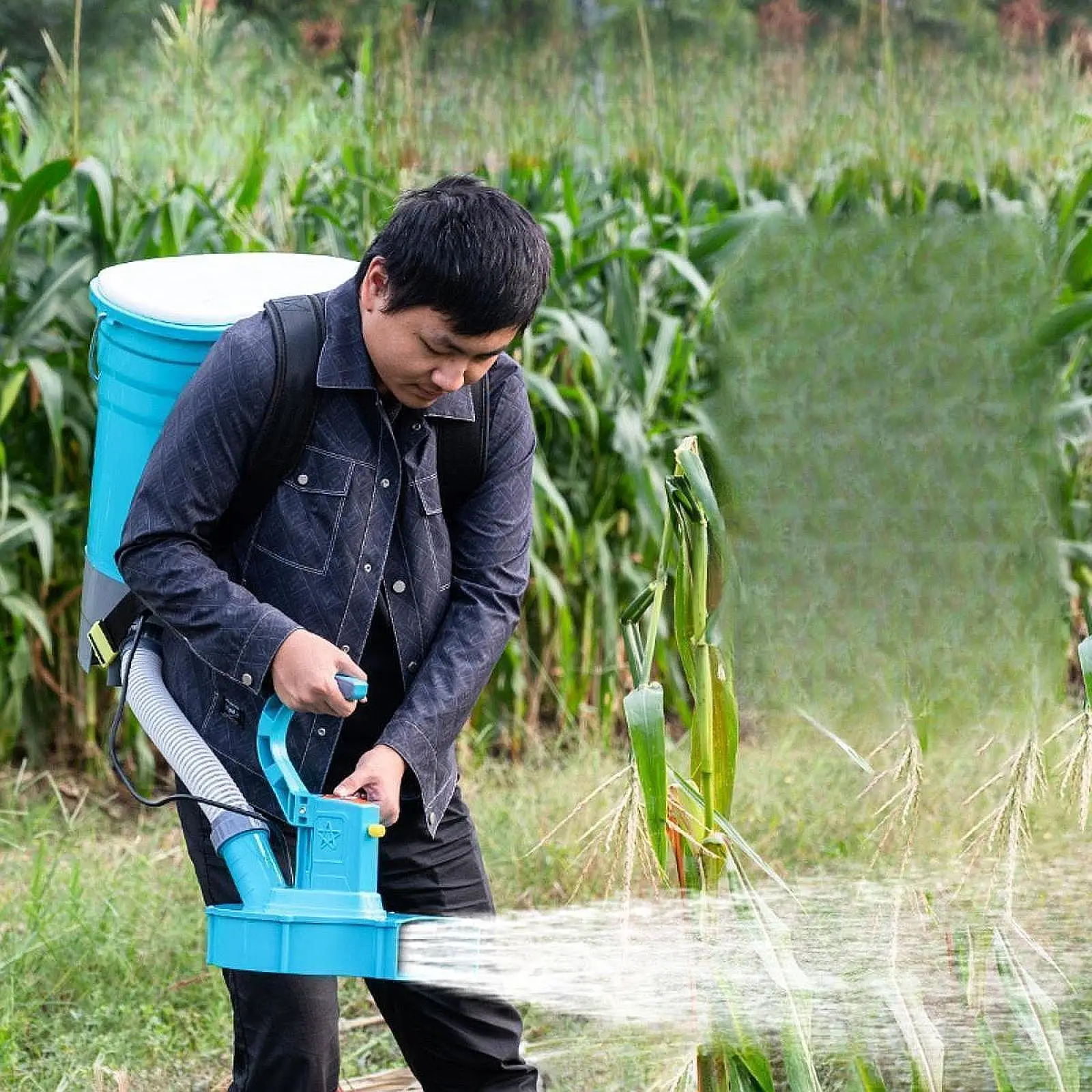 

Fertilizer Spreader Seed Fertilizer Tool Versatile Professional Lawns 5M Range Agricultural Seeding Equipment Farming Seeder