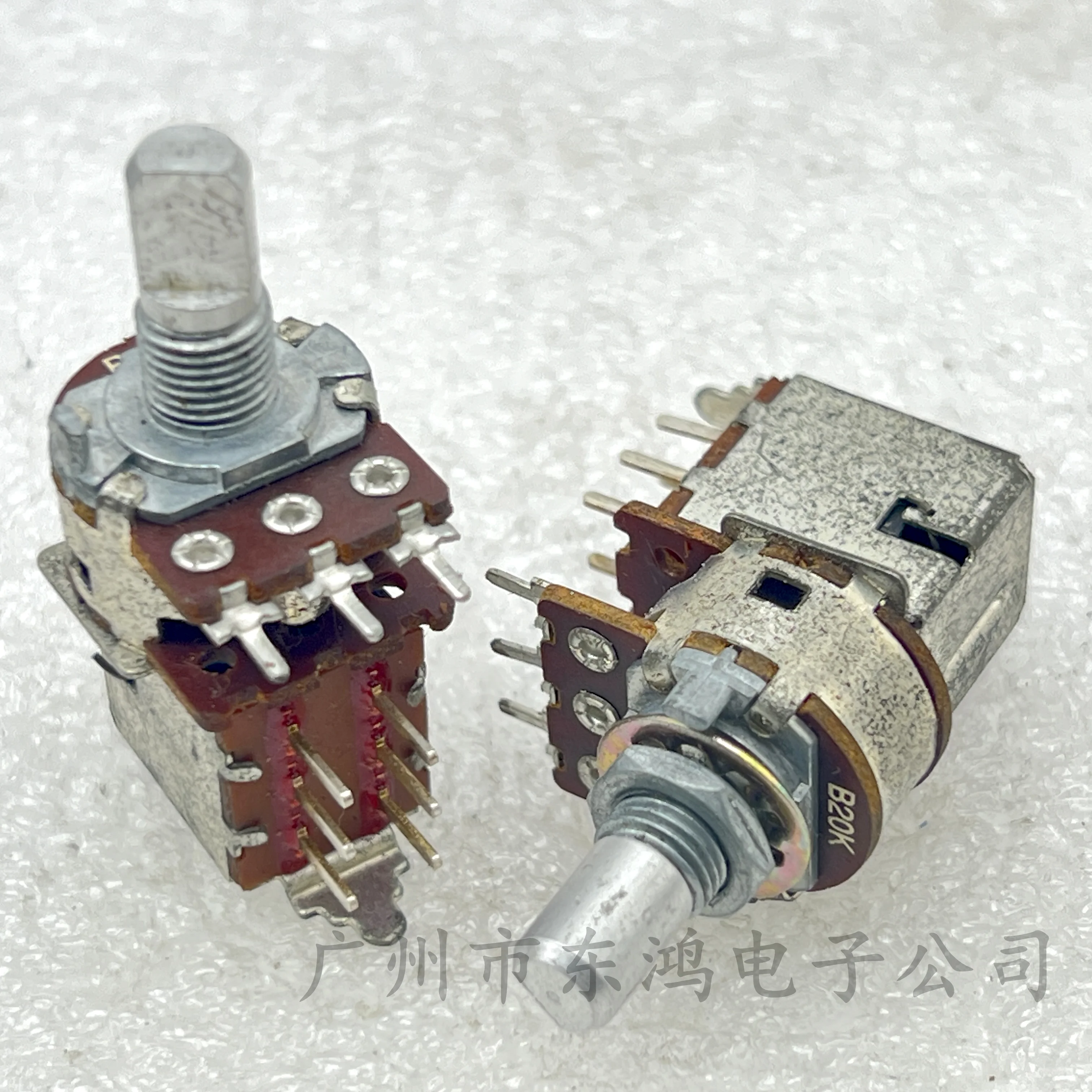 2 PCS  brand push-pull switch potentiometer B20k musical instrument special press into the shaft 15mm pull open shaft