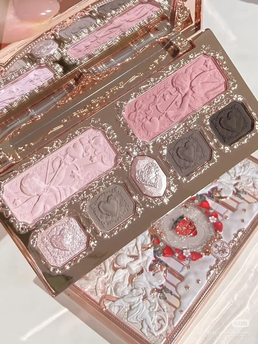 Flower Knows Strawberry Cupid Series Pearlescent Matte อายแชโดว์ 7 สี Face Comprehensive Tray Blush Eyeshadow Highlights