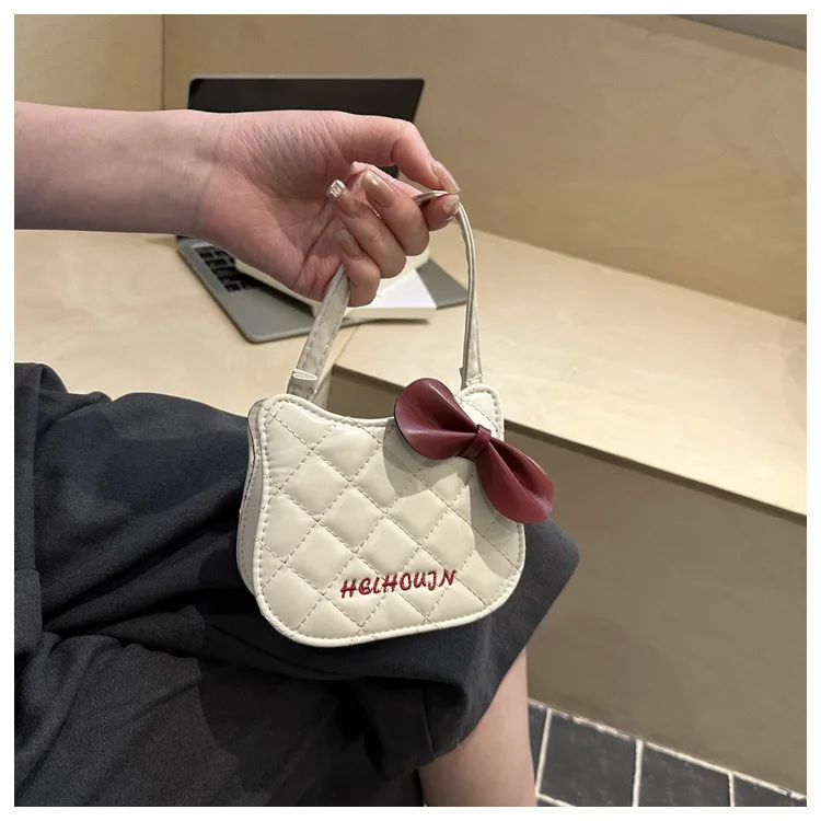 Schöne Damenhandtasche mit Katzenmuster, modische Umhängetasche mit Rautenmuster, süße Umhängetasche mit Schleife – Detail 13