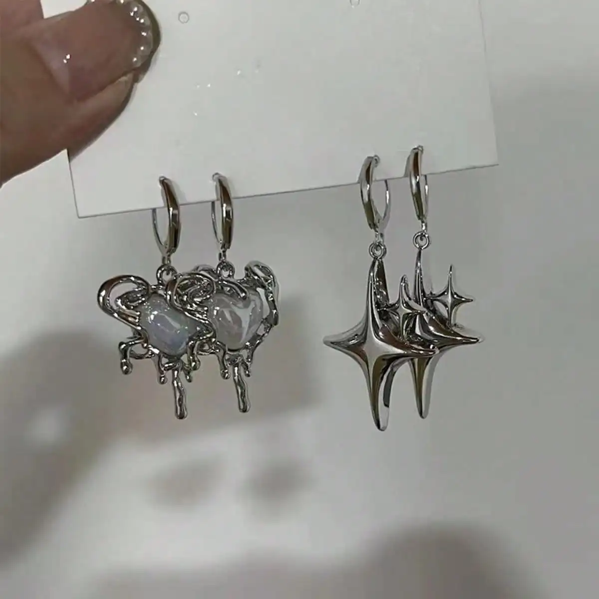2Pairs Y2K Liquid Metal Heart & Star Hoop Earrings Set Silver Tone Drip Design Drop Earrings for Women E-girl Grunge Aesthetic