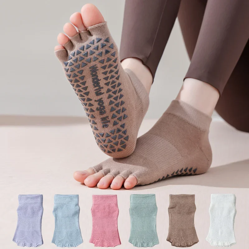 

Five Toes Yoga Socks Women Silicone Non-slip Indoor Workout Dance Sports Socks Solid Color Cotton Toeless Fitness Pilates Socks