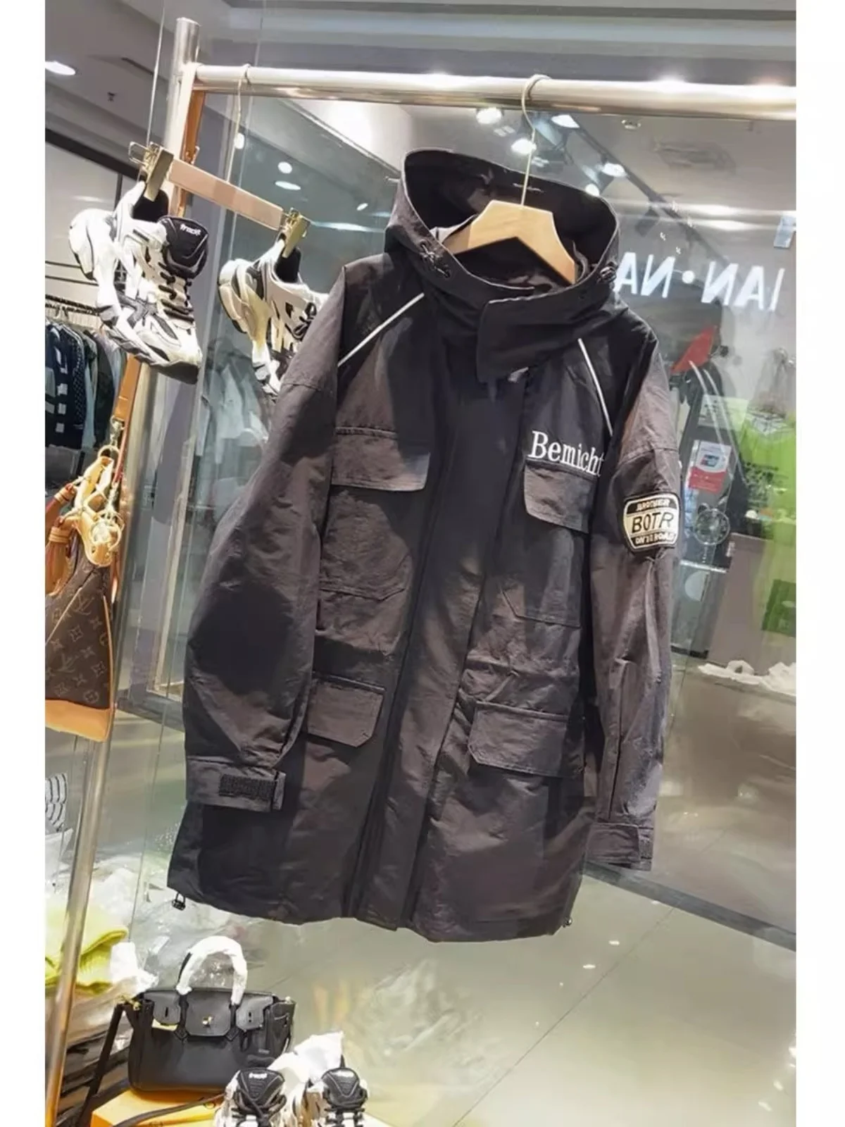 

Большие размеры с капюшоном Jaet 300 Pou, американский ретро Sle для мужчин и женщин, весна-осень-зима, рабочая одежда для пар, модная застежка-молния...