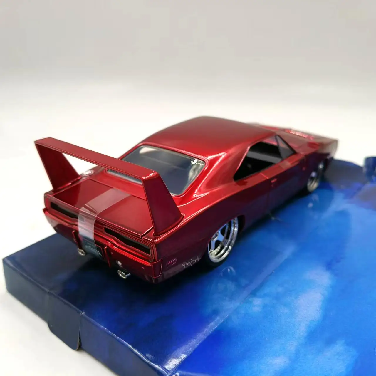 Odlewany model samochodu Jada Dodge w skali 1:24, rzadki, ze stopu, kolekcjonerski, zabawka, prezent, pamiątka, ozdoba do ekspozycji.