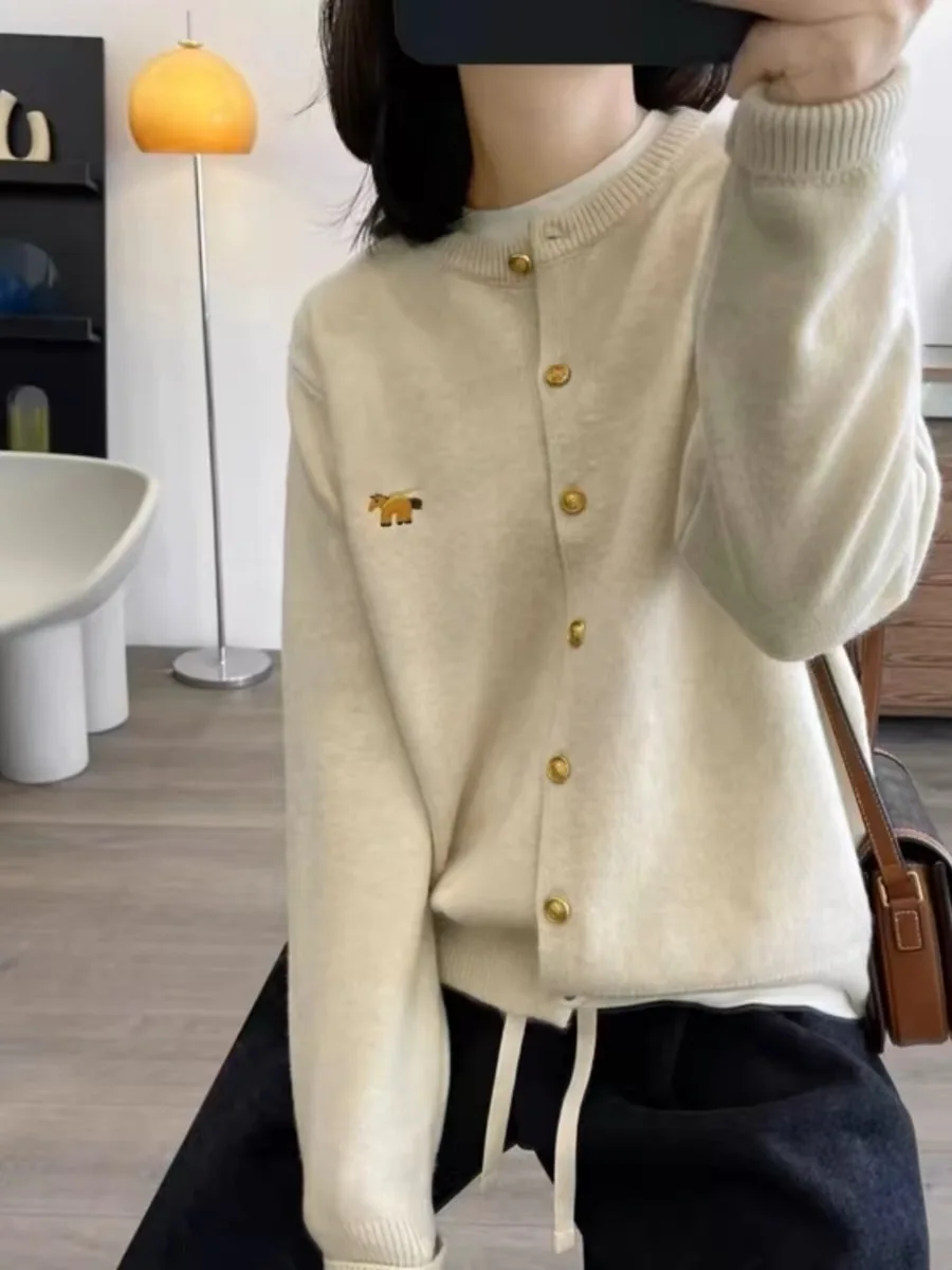 Long-sleeved Cashmere cardigan women sweater cashmere knitted O-neck Cashmere cardigan sweater coat Autumn and Winter