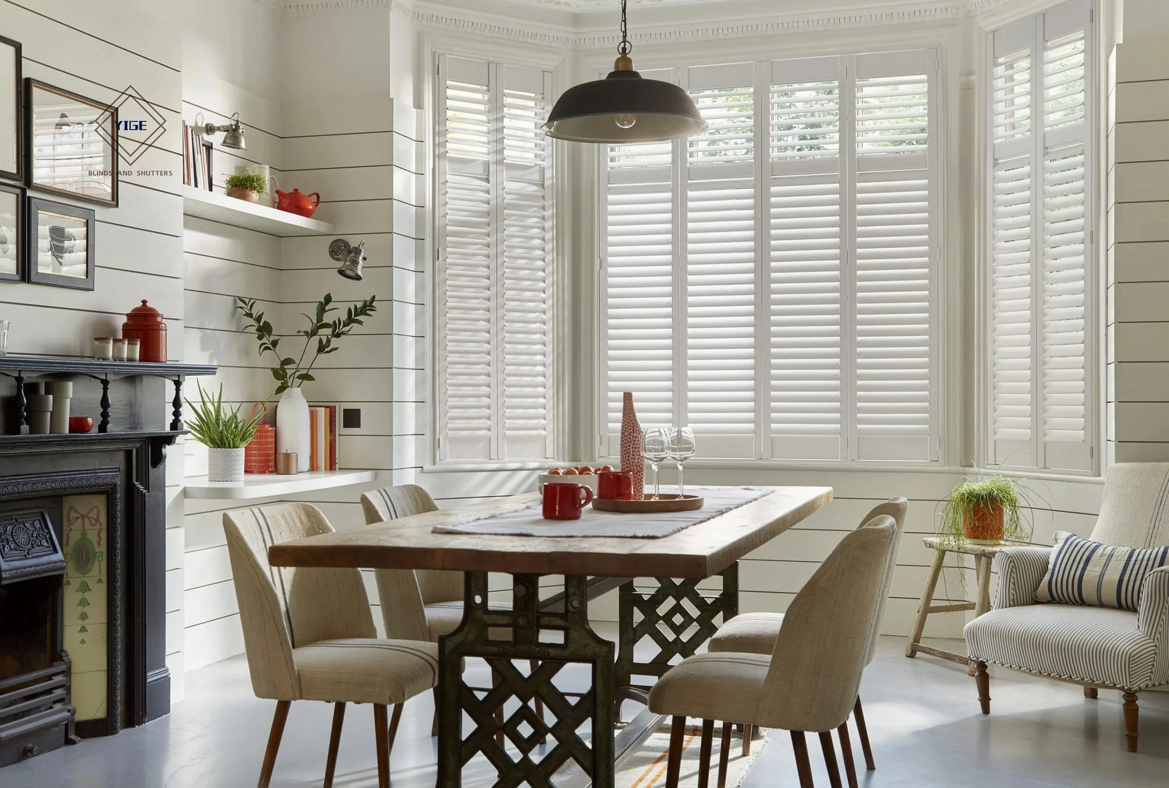 YIGE Hotel-Grade Corner Window Horizontal PVC Shutter with 5-Year Warranty-Durable and Elegant Solution for Window Covering