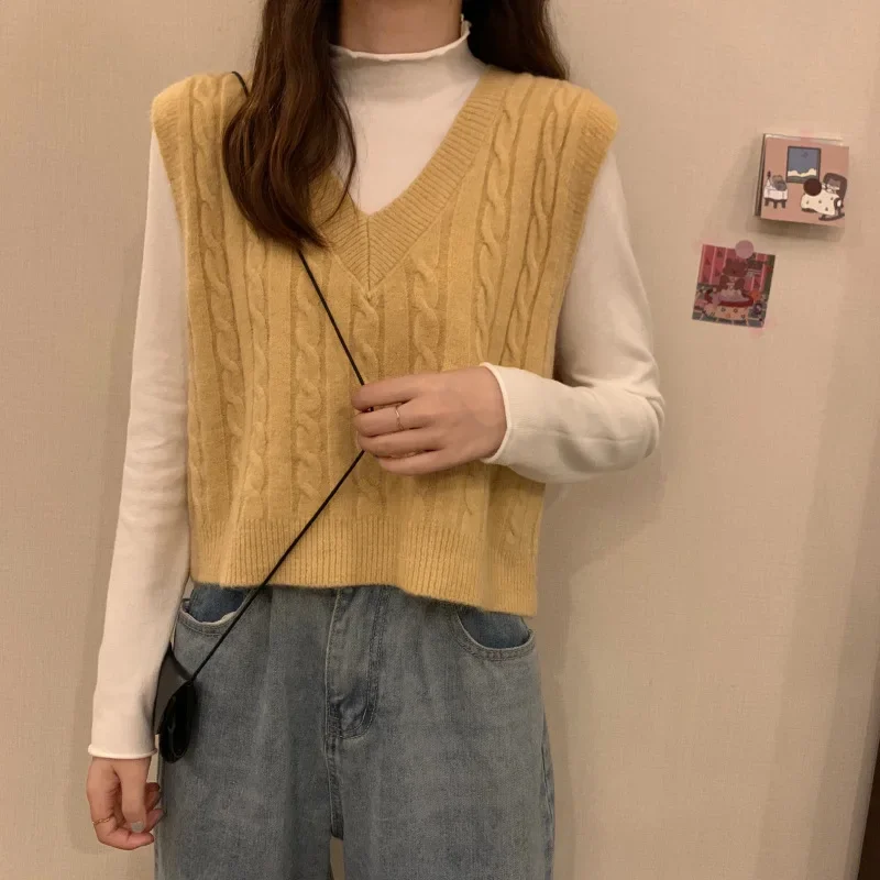 Solid Knitted Vest 20241 Autumn V-neck Short Style Basic Outwear Women Sleeveless Wool All-match New Casual Colorful Waistcoats