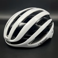 Casco para montar en bicicleta de montaña cortavientos de una sola pieza, bicicleta neumática transpirable equipada con casco ultraligero