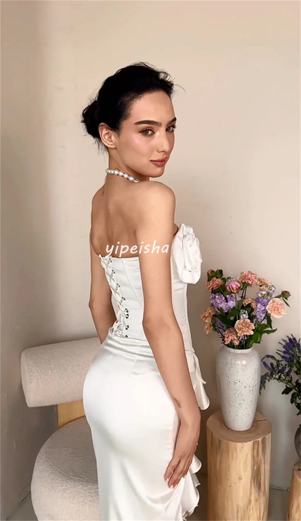 Sexy Matching Satin Pleat Handmade Flower Ruched Sheath Strapless Midi Dresses Homecoming Dresses Modern Style Fashion Retro