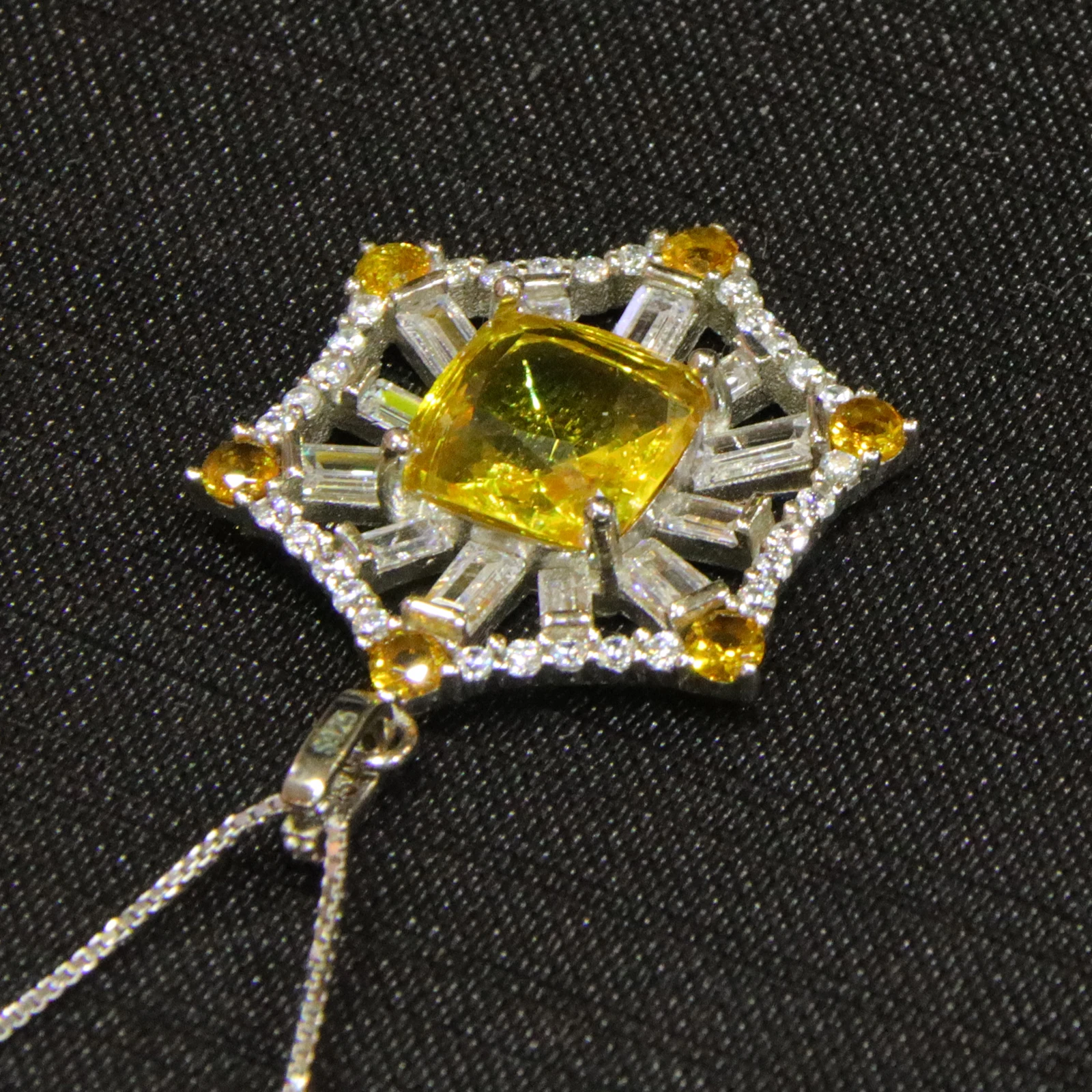 Pure Silver Set with Natural Amber Pendant Geometric Star Design with a Pure Silver Necklace