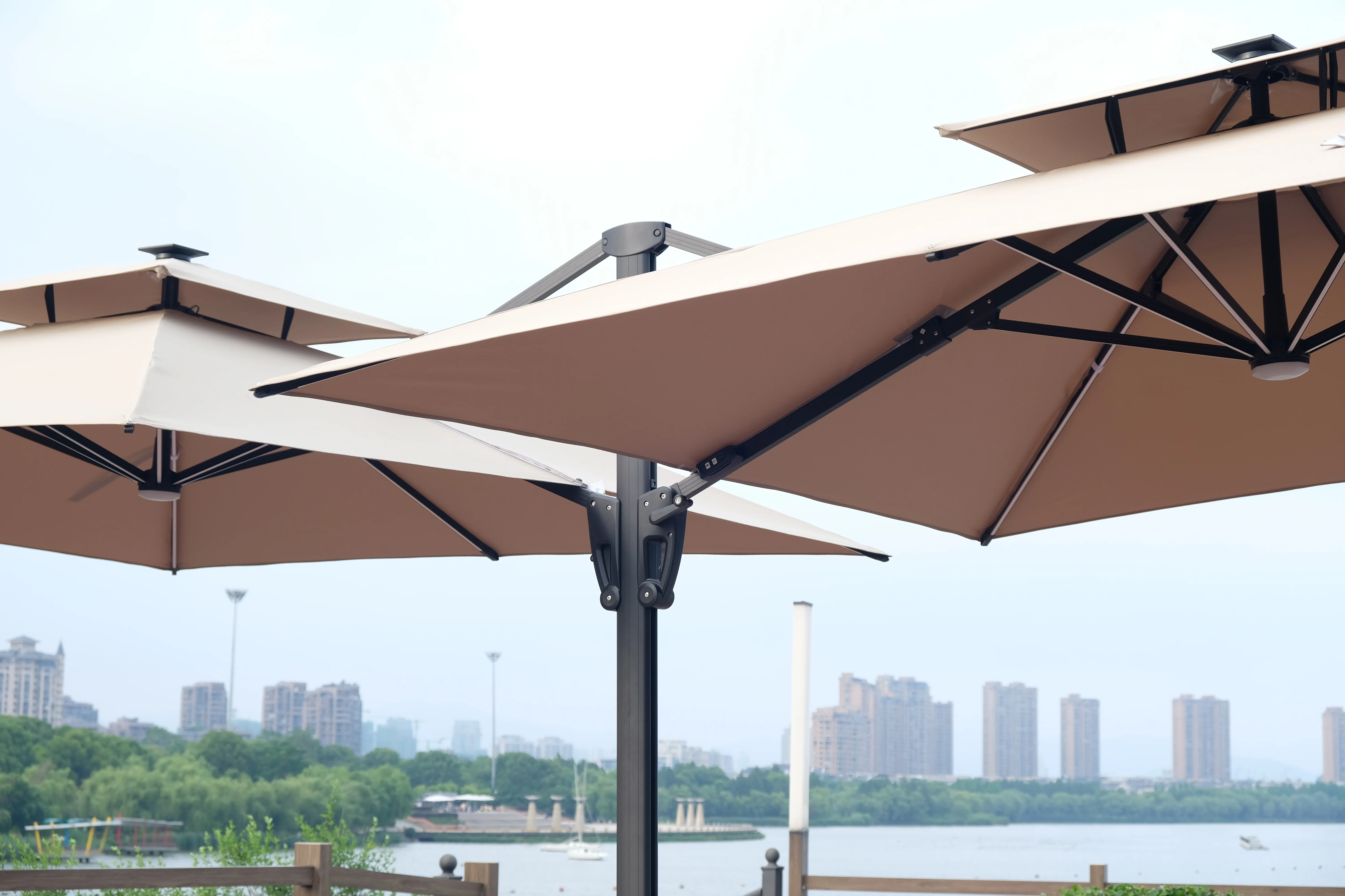 عالية الجودة التجارية LED مظلة من الشمس 3m الألومنيوم فناء في الهواء الطلق شرفة الأثاث الشاطئ الفنادق الحدائق حمامات السباحة
