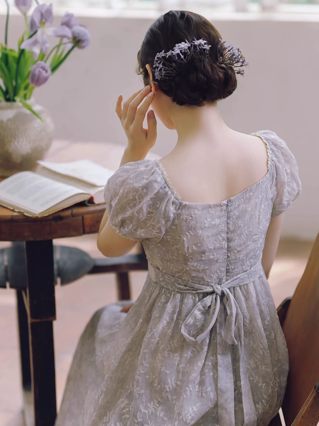 84-96 センチメートルバスト夏の女性のフレンチスタイルスクエアネック優しい女の子エーテルティードレスエンパイアウエスト高品質サテンドレス