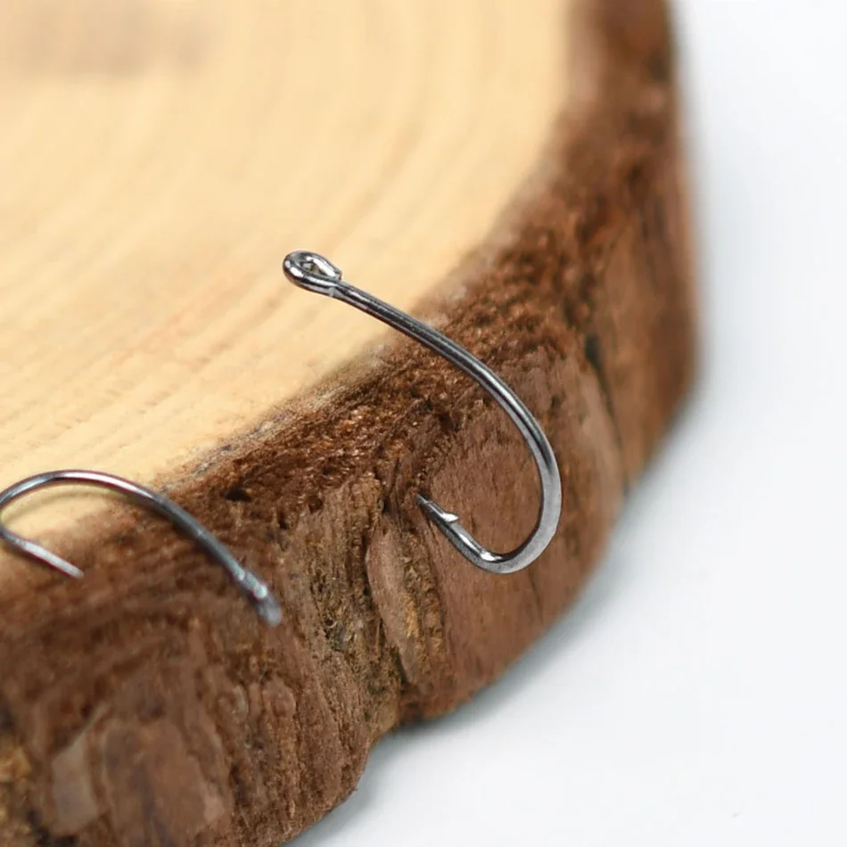 100 Stück/Packung 12 # 14 # 16 # 18 # Einzelhaken für Forellen aus schwarzem Nickel mit Widerhaken, Angelfliegen aus Kohlenstoffstahl, Löffelhaken – Detail 5