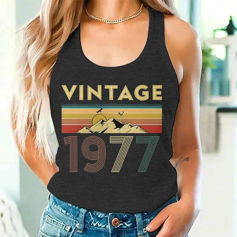 Classic 1977 Mountain Sunset Design Sleeveless Tank Tops Women's Summer Outdoor Daily Wear Tshirt Vintage 1977 Birhtday Vest