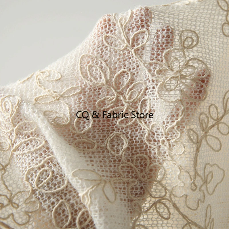 

3D вышитая цветочная шерстяная вышитая ткань для дизайнеров платьев и платьев, красивый и элегантный материал