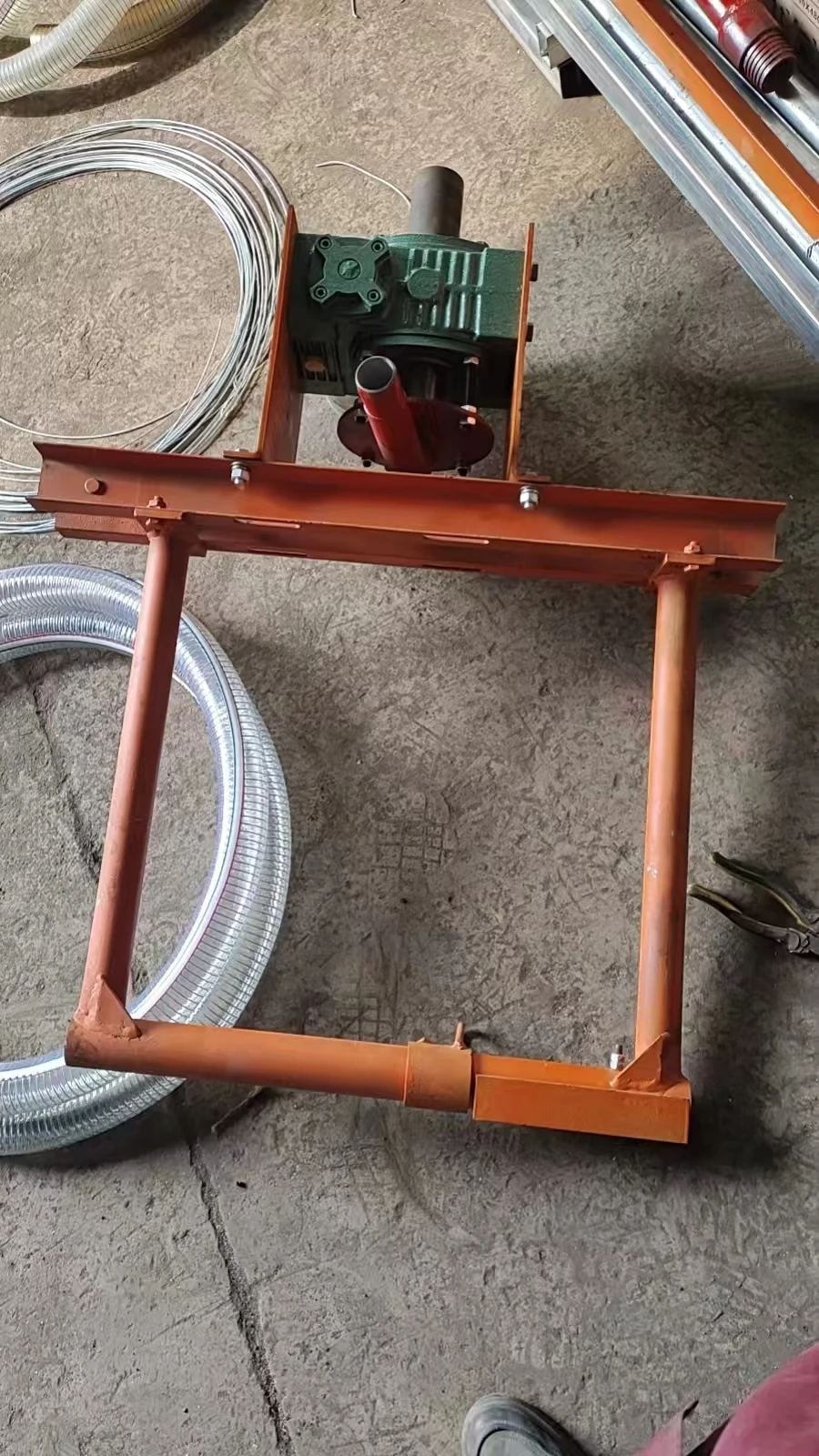 Небольшая складная буровая установка для семейного использования, 60 м, 80 м, 100 м, мини-сверлильная установка для водяных скважин с двигателем и водяным насосом