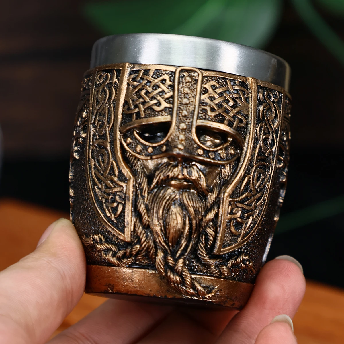 Vaso de Chupito Vikingo Valhalla, Acero Inoxidable por Dentro, Resina Nórdica por Fuera, 50 ml, Diseño Medieval de Dragón Guerrero, Copa Pirata Nórdica, Vaso para Vino, Bar