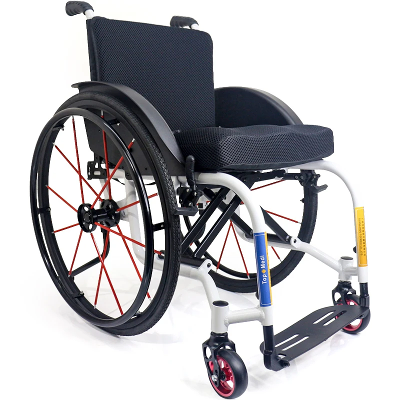 

Легкая складная инвалидная коляска для отдыха и прогулок в продаже