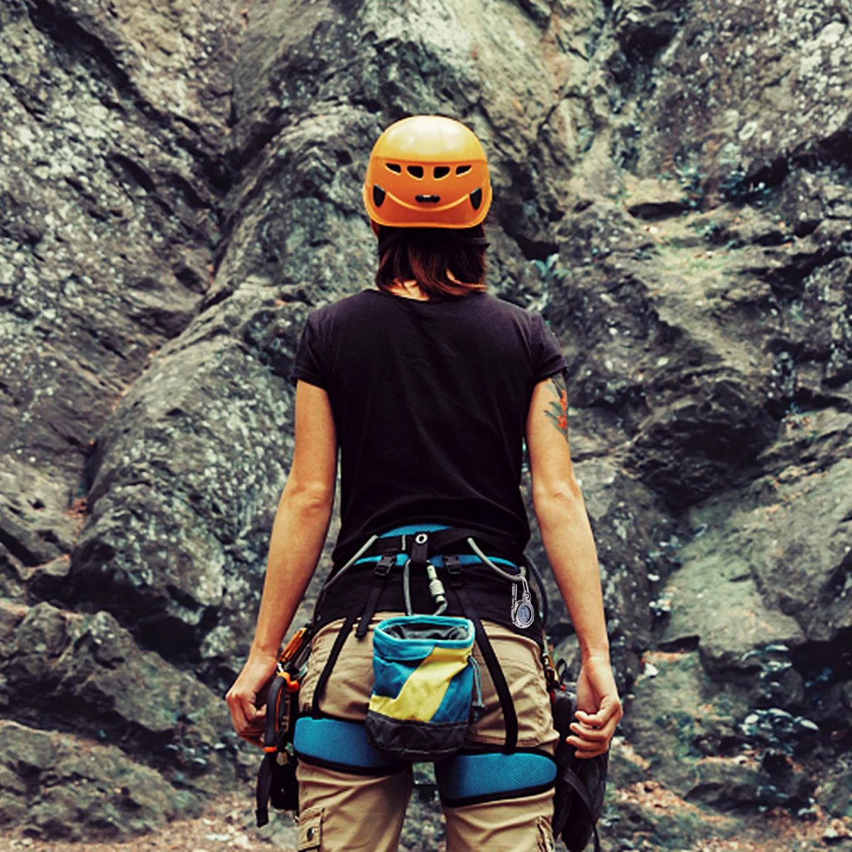 นาฬิกาคาราไบเนอร์ สีน้ำเงิน สแตนเลสสตีล กระจก มัลติฟังก์ชั่น เรืองแสงในที่มืด กันน้ำ กันกระแทก สำหรับกิจกรรมกลางแจ้ง นาฬิกาแขวน