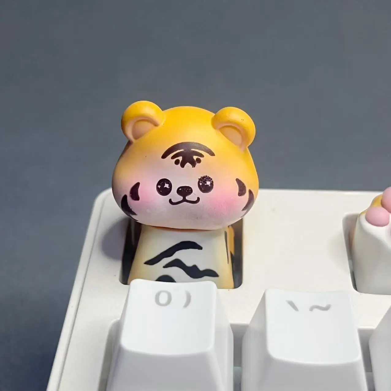 DIY Cartoon Anime Little Tiger Keycaps Handmade Custom Tiger Cross Axis Game Mechanical Keyboard Cartoon Gift Couple Keycaps