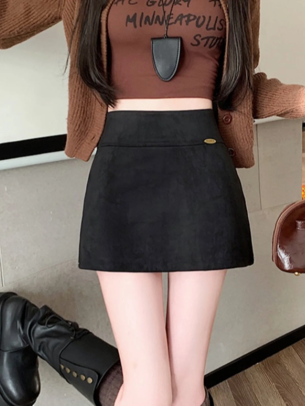 Deerskin Velvet High Waist A Word Short dress Women Autumn and Winter 2024 New Retro Skirt Anti-exposure One-Step Hip Skirt