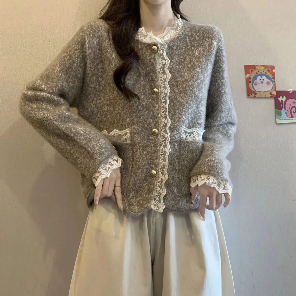 Short Sweater Cardigan Jacket Women's Spring and Autumn New Lace Splicing Top