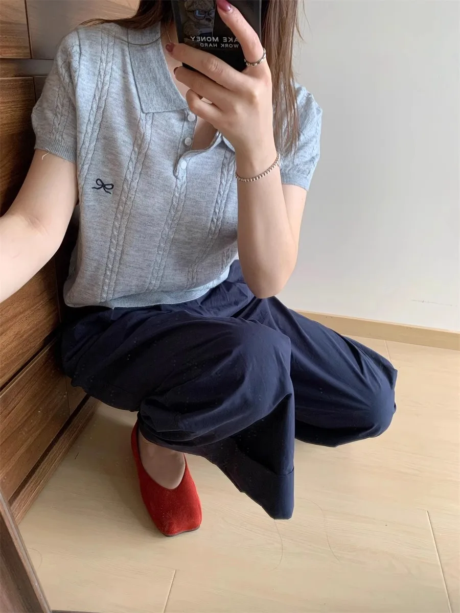 AOSSVIAO 2026 Sommer Neue Koreanische Mode Slim Polo-Shirt Gestricktes Kurzarm-T-Shirt Süße Schleife Bestickte Gestrickte Damen-Oberteile – Detail 9
