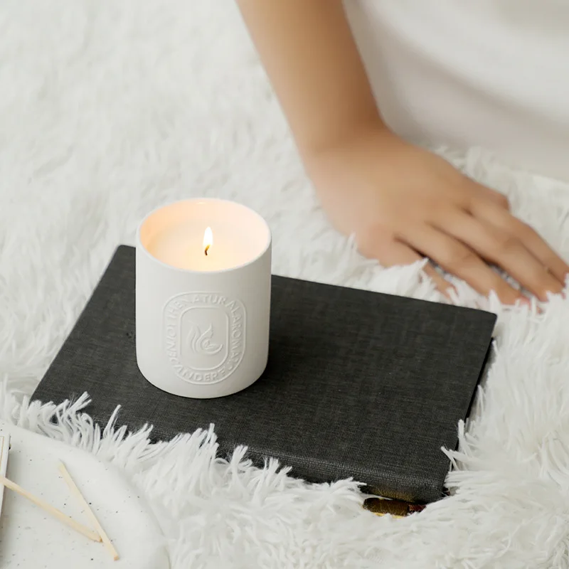 Ins Style White Ceramics Cup Jar Aromatherapy Candle Ceramics Cup Soy Wax Plant Essential oils Candles Home Decoration