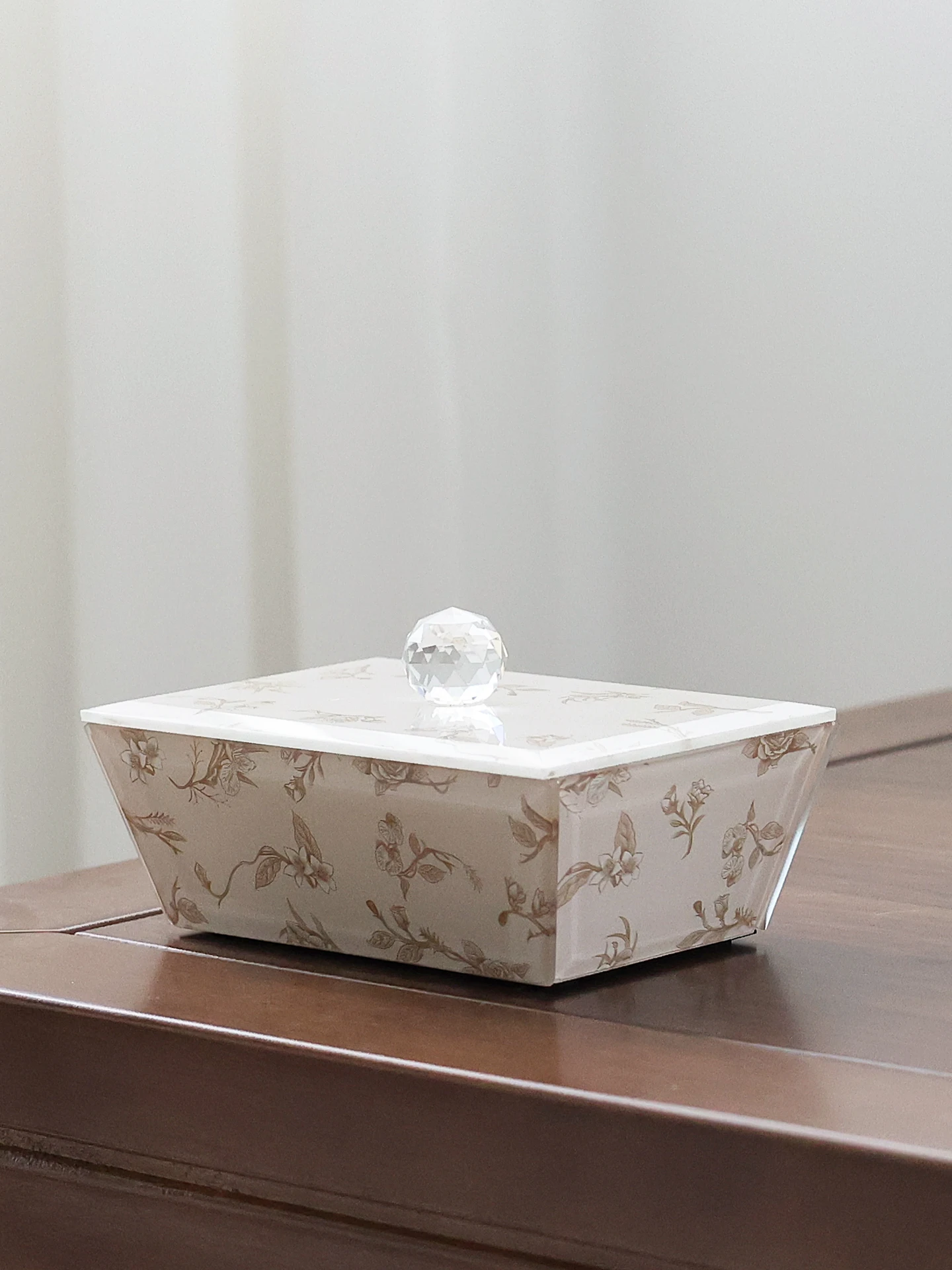 

Новая стеклянная шкатулка для хранения украшений, бусин, браслетов, зубочисток, нитей для зубов, высококачественный органайзер для салфеток