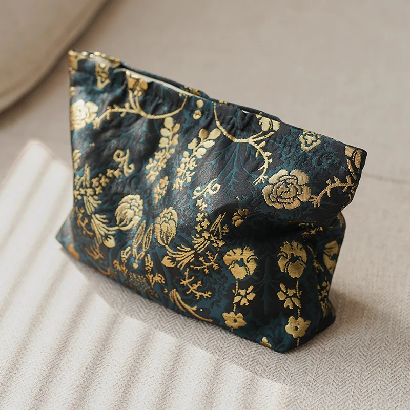 Women's Makeup Bag Noble Printed Gold Flowers Large Capacity Lipstick Air Cushion Storage Bag Portable Travel Toiletry Bag