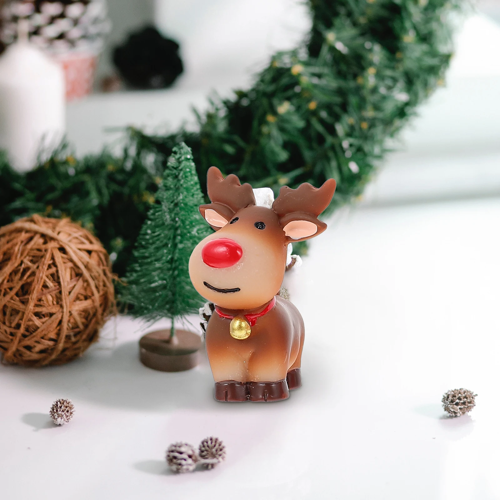 

5pcs Christmas Micro Landscape Ornaments Resin Desktop Decorations Festive Holiday Home Party Xmas Gift Adornment