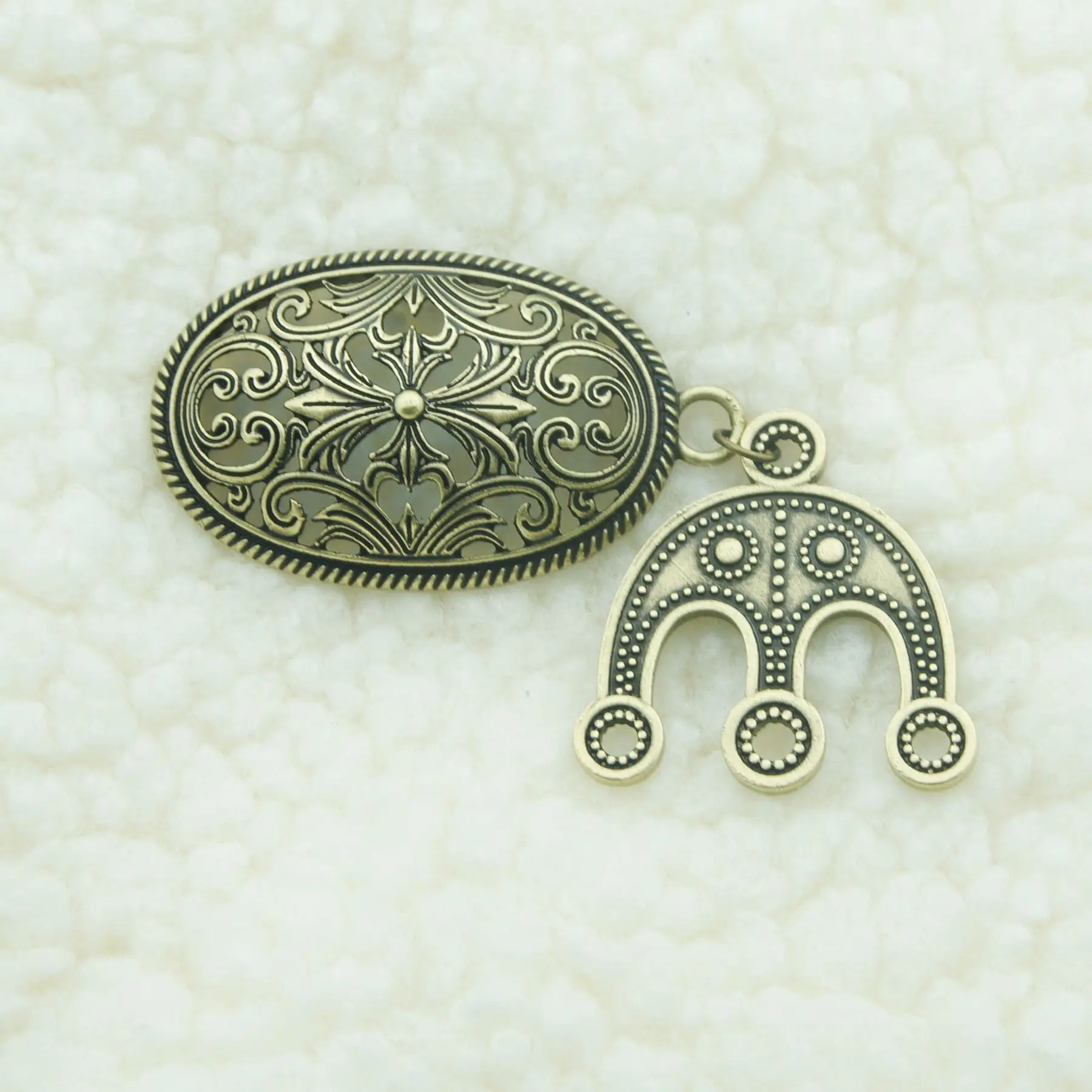 Medieval Viking brooch for men and women amulet badge jewelry