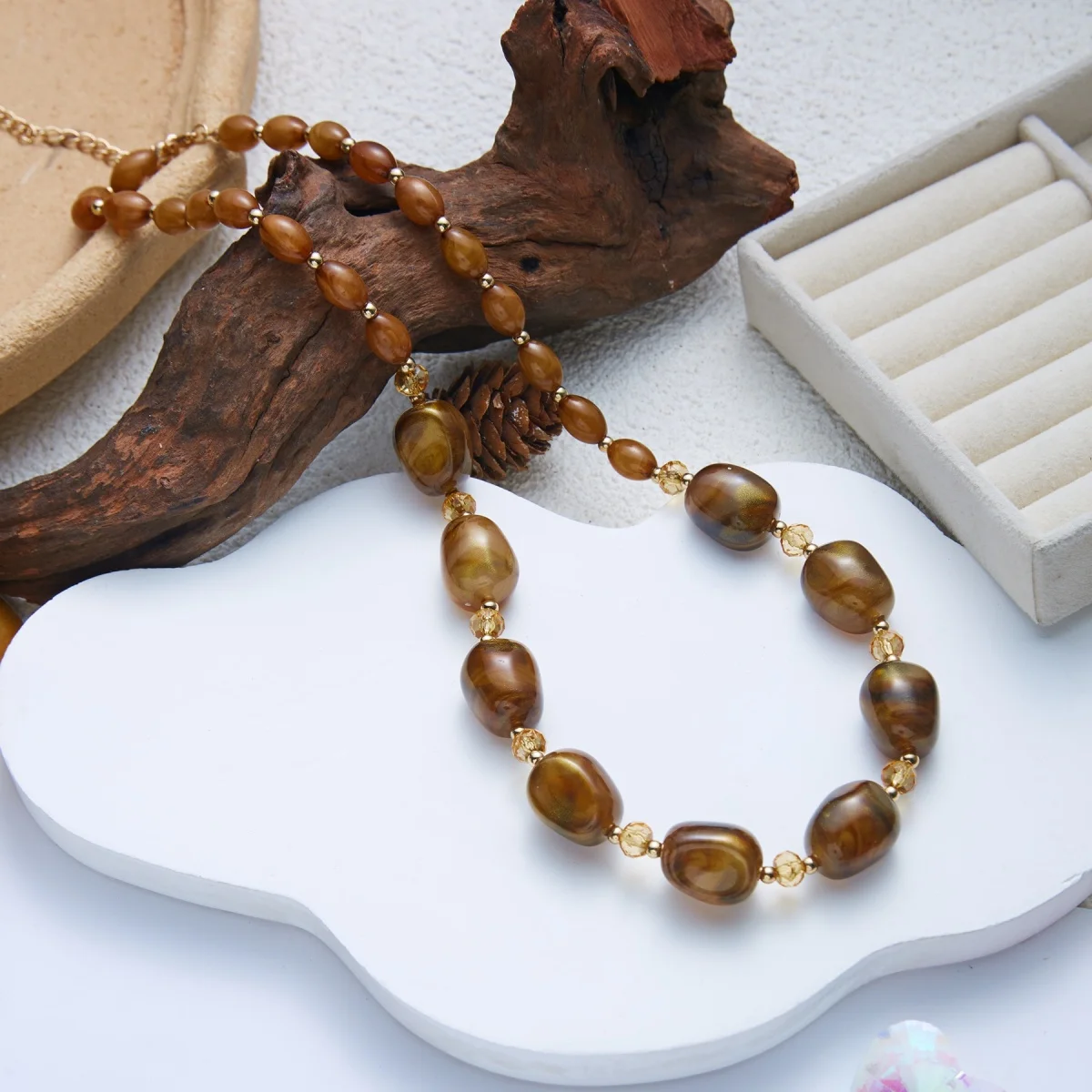 Trendige Punk-Halskette mit unregelmäßigen Harzperlen für Damen und Herren, minimalistische geometrische Acryl-Kristallperlen, Choker, Partyschmuck – Detail 25