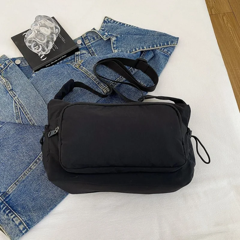 

High-End Women's Messenger Bag Made Of Premium Leather Boasting Paris Inspired And Vintage Elegant Style ​