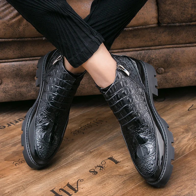 2024 New Casual Crocodile Pattern Short Boots Fashion Men Black Ankle Boots Business Dress Leather Boots Thick Bottom Winter