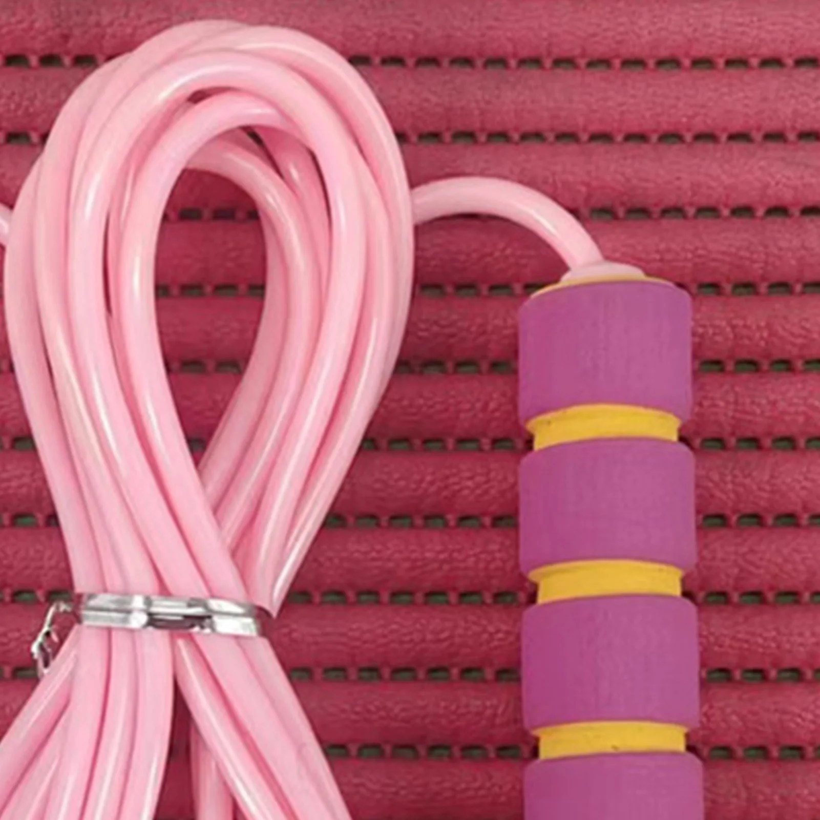 حبل الطفر للطلاب 2.4 متر مقبض رغوي عالمي مضاد للانزلاق حبل الطفر بطول احترافي قابل للتعديل حبل القفز للتدريب #1
