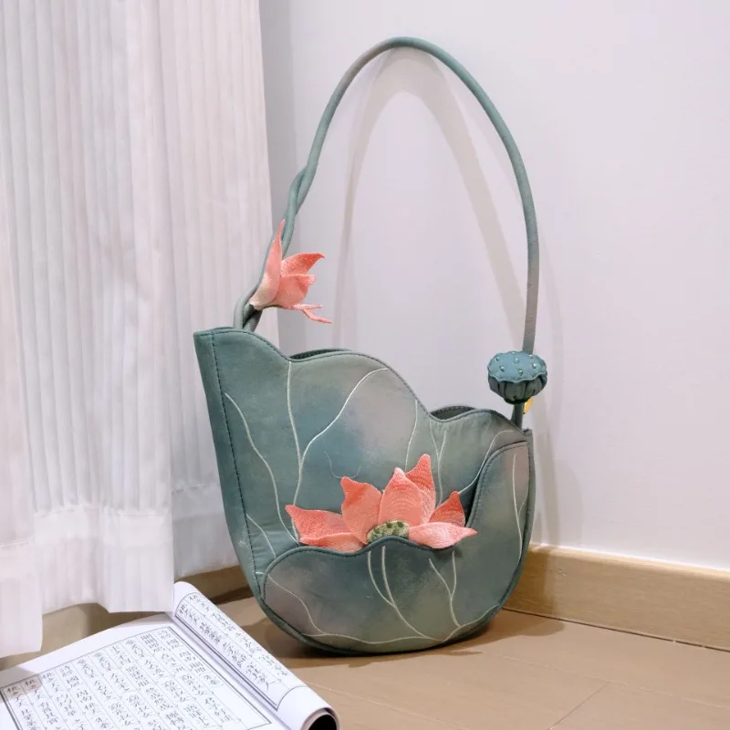 

Women's flower embroidery fashionable green shoulder bag 2025, a retro and unique designer handbag from Harajuku, China