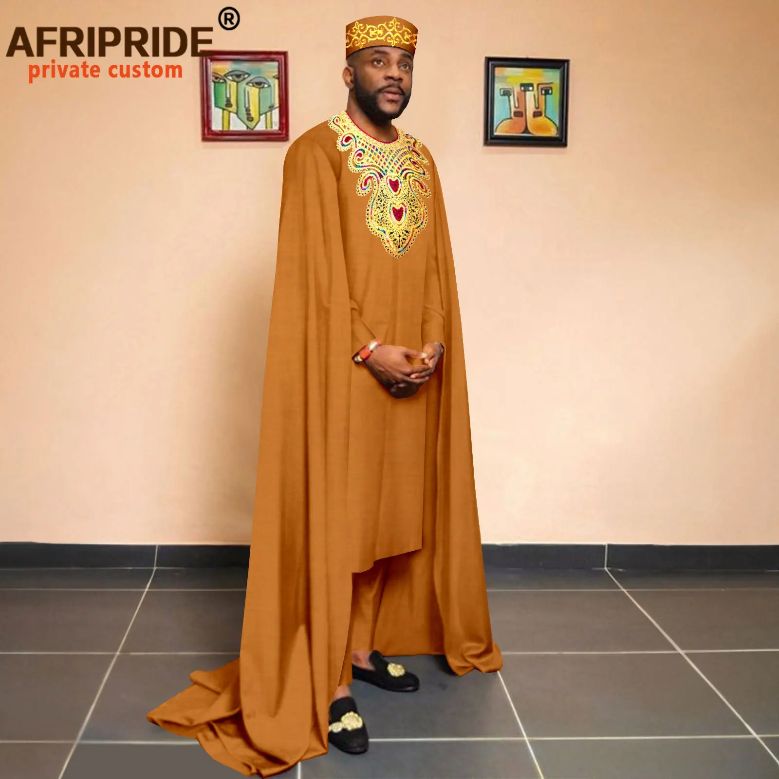 African Clothes for Men Embroidery Agbada Robe Pants Tribal Hat 3 Piece Set Wedding Evening Outfits Traditional Attire 2416030