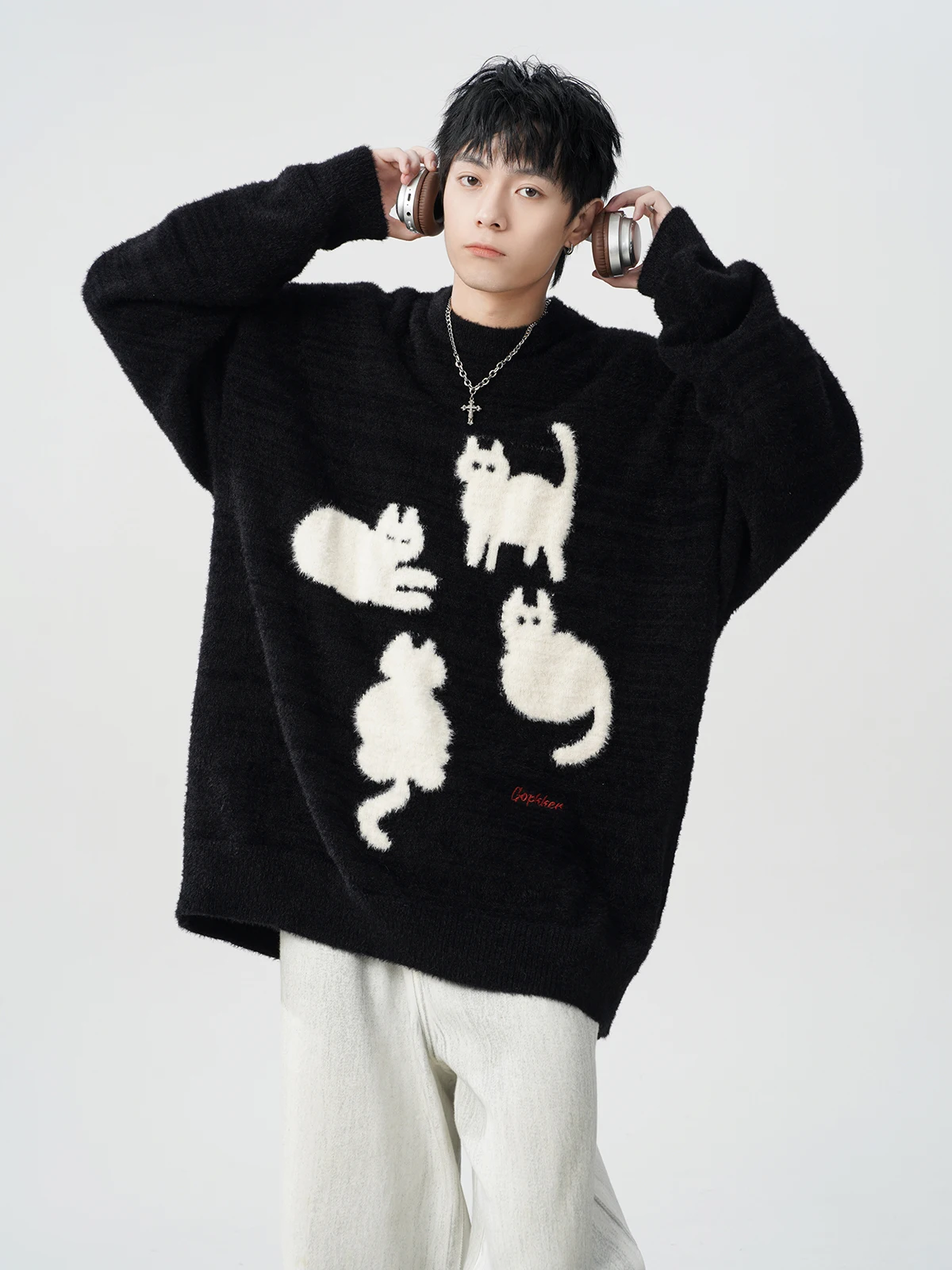 2025 Autumn Winter New American Style Men's Loose Casual Knitted Versatile White Black Cat Print Crew Neck Sweater