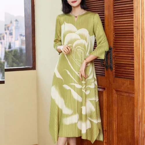 Imagen 1 del producto Vestidos para mujer Vestido elegante y con estampado de flores de peonía Vestido suelto plisado con manga corta Vestido de cuello redondo Miyake para mujer