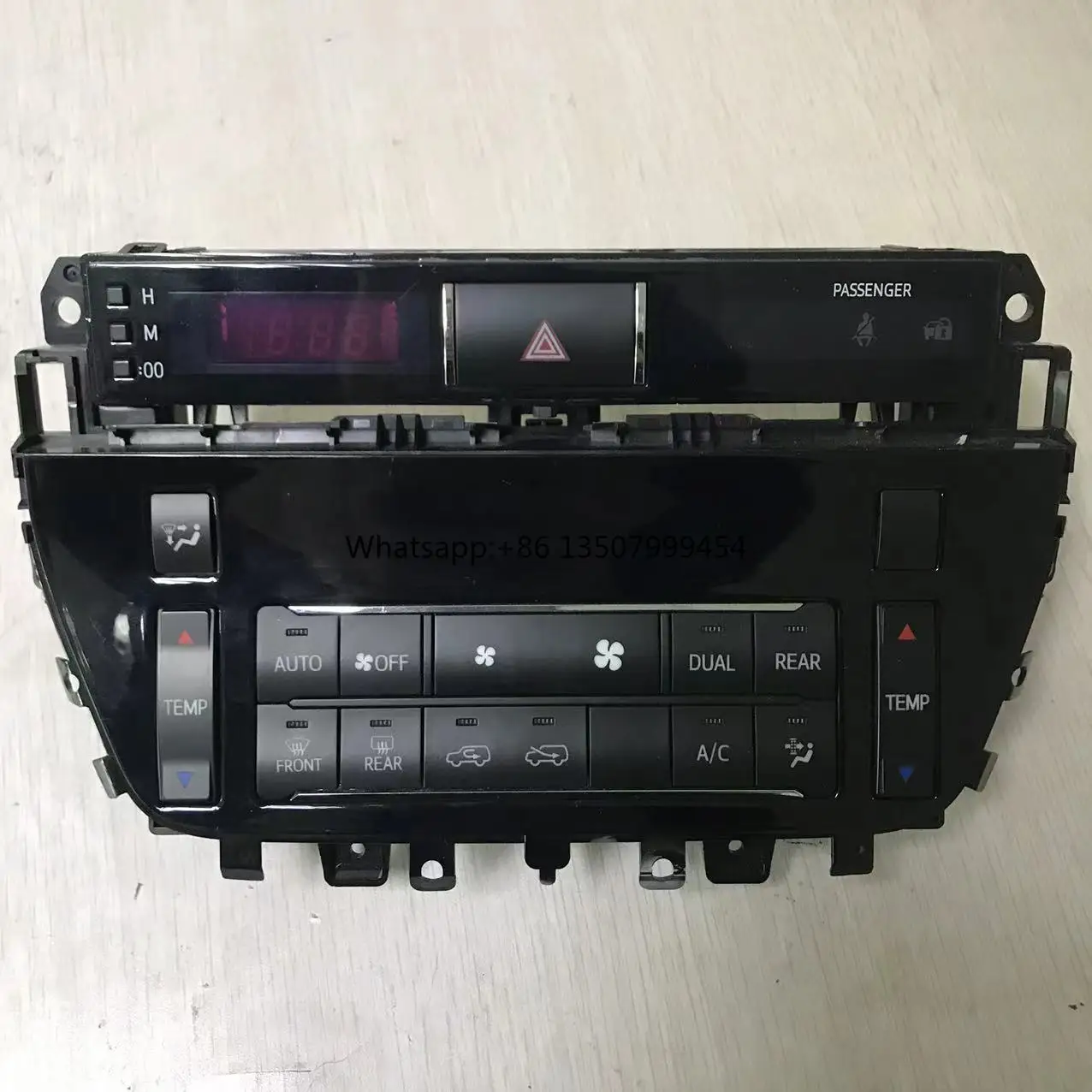 

Car Interior AC Control Switch for LC200 2008-2015