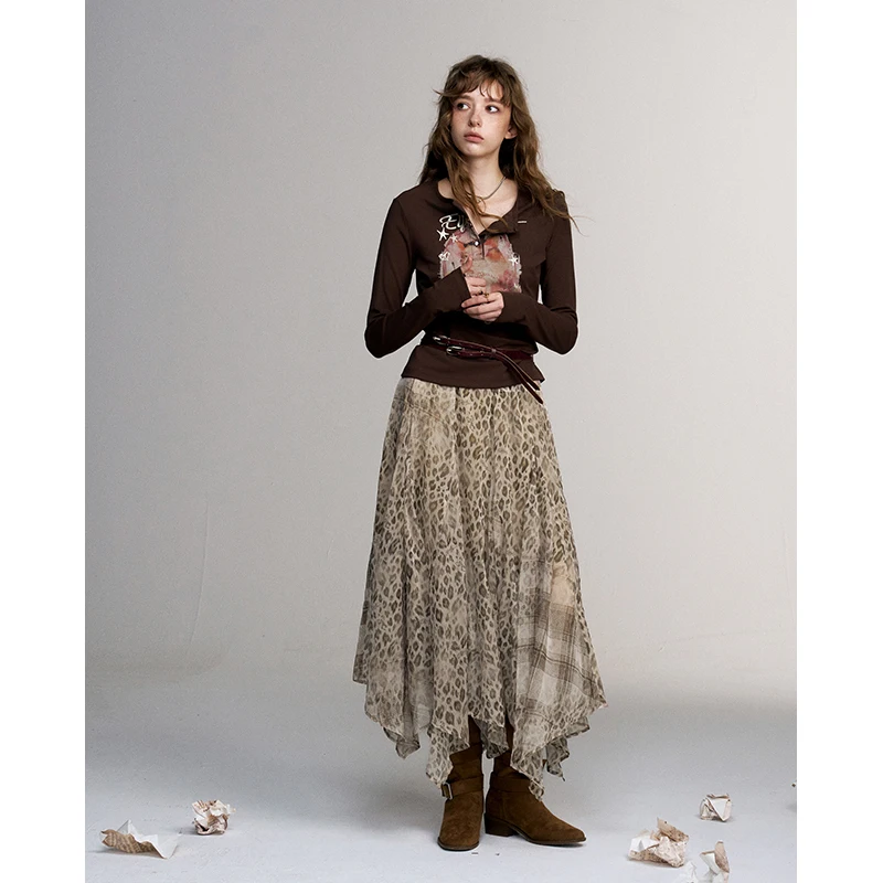 ELFSACK Women's Asymmetrical Midi Skirt with Leopard Print, Flowy Casual Style for Everyday Wear, Chic Vacation Outdoor Bottoms